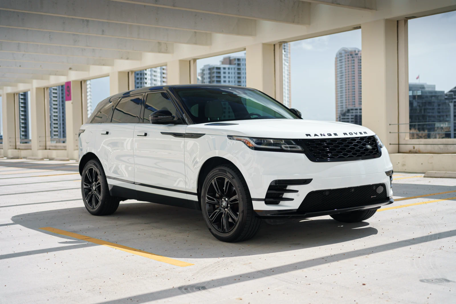 Land Rover Range Rover Velar - Image 1