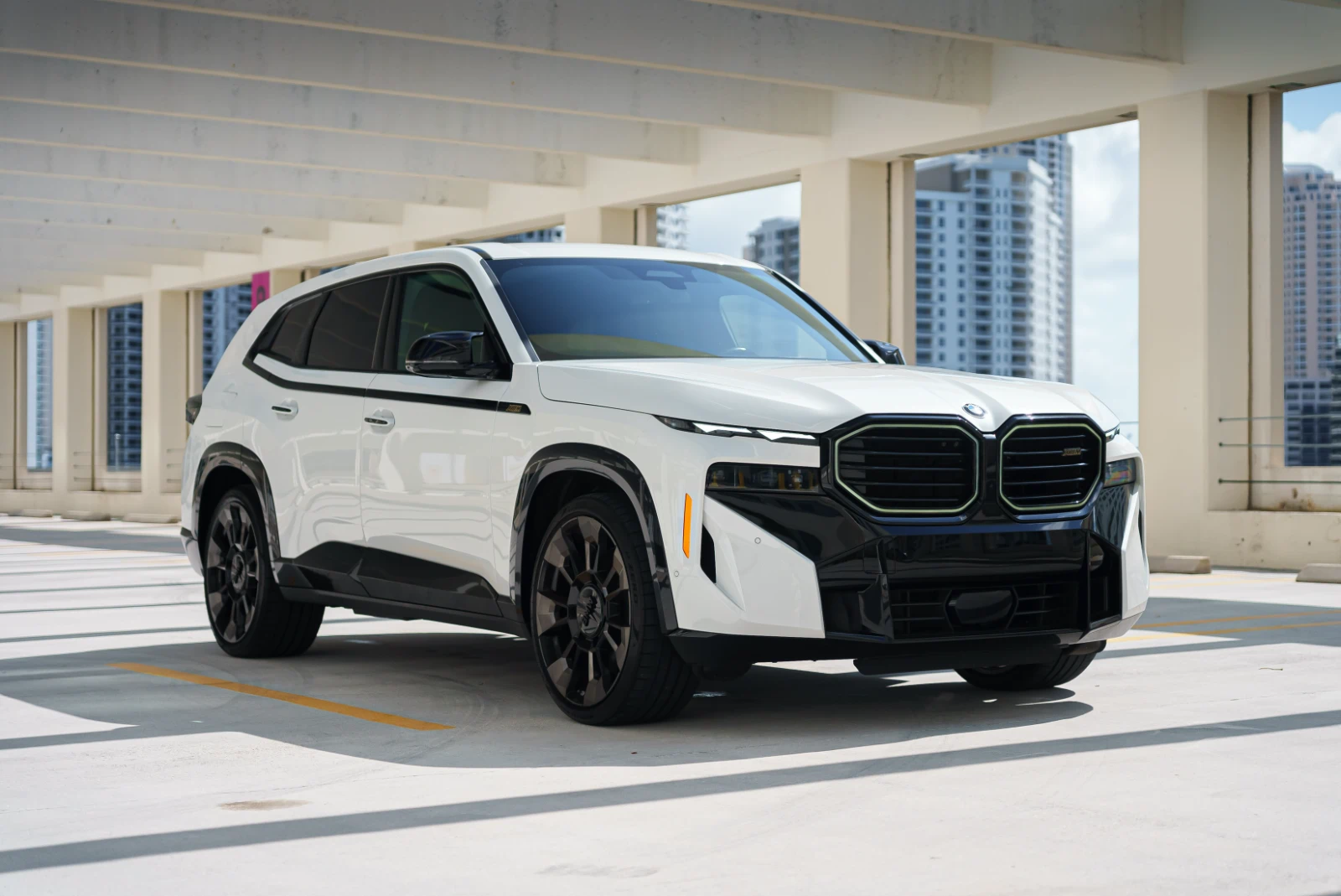 BMW XM - Image 1
