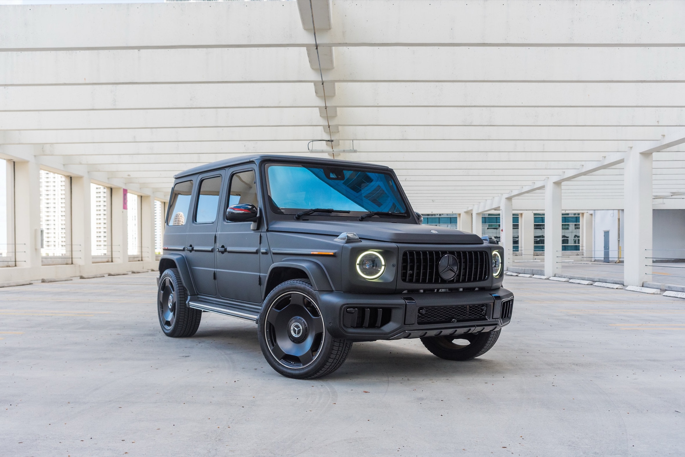 Mercedes-Benz G550 - Image 1